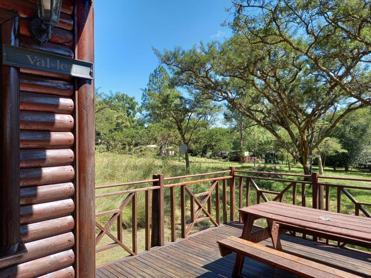 Acacia Bush Lodge Питърмарицбург Екстериор снимка